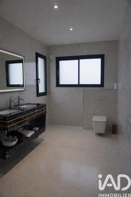 Maison - 195 m² - 5 pièces