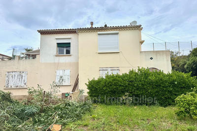 Maison - 141 m² - 8 pièces