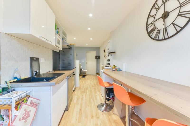 Appartement - 60 m² - 4 pièces