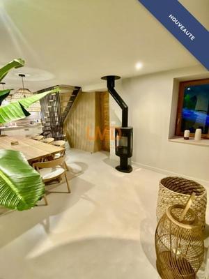 Maison en pierre - 200 m² - 8 pièces