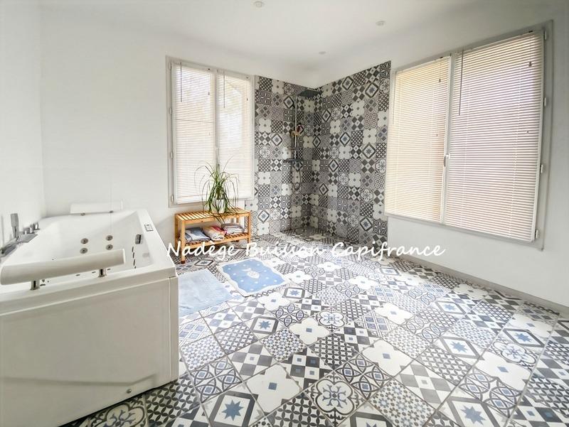 Villa - 195 m² - 6 pièces