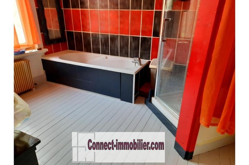 Maison - 96 m² - 6 pièces