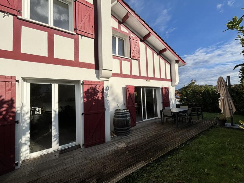 Maison - 106 m² - 4 pièces