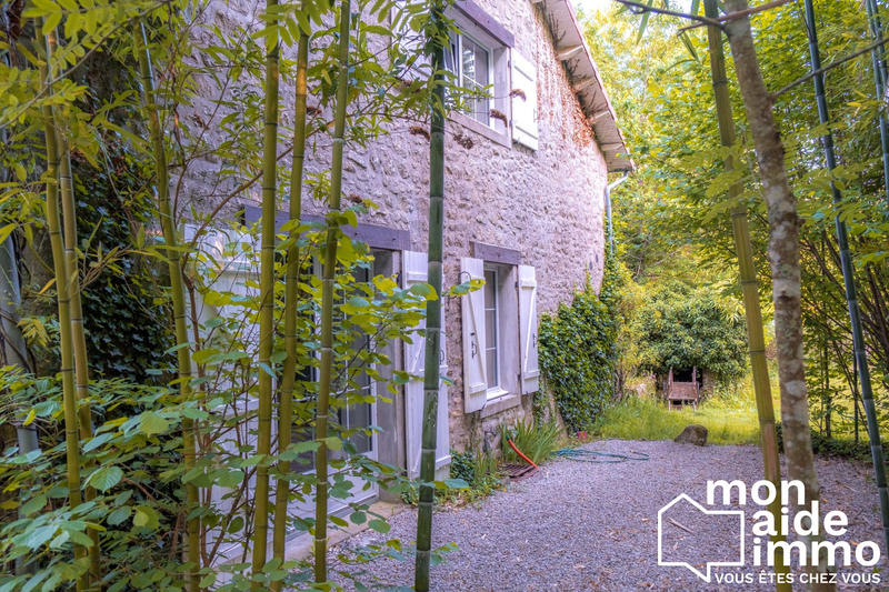 Maison - 340 m² - 15 pièces