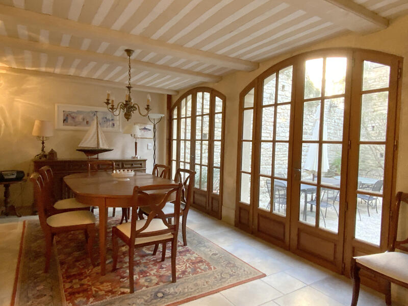 Maison - 250 m² - 7 pièces