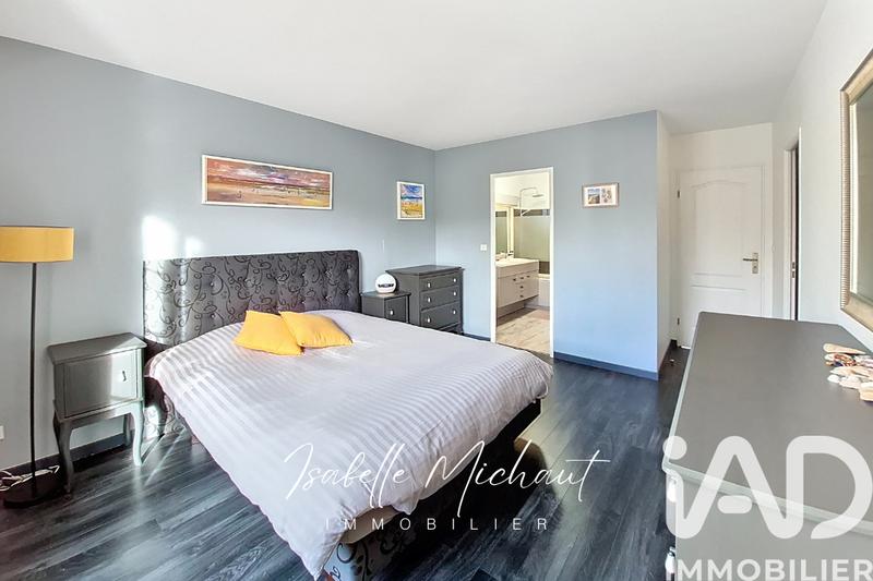 Maison - 195 m² - 8 pièces