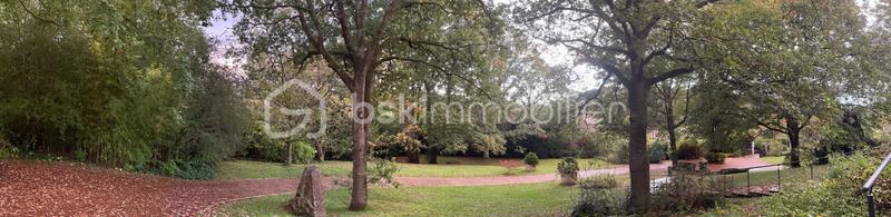 Demeure - 375 m² - 9 pièces