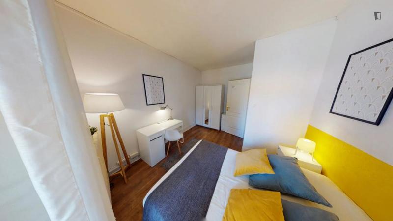 Chambre - 11 m² - 7 pièces