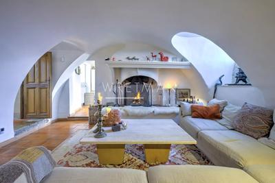 Propriété - 322 m² - 10 pièces