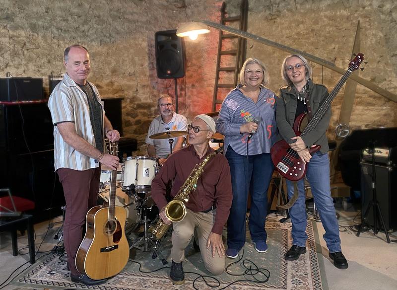 Ménage à Trois se la coule douce !