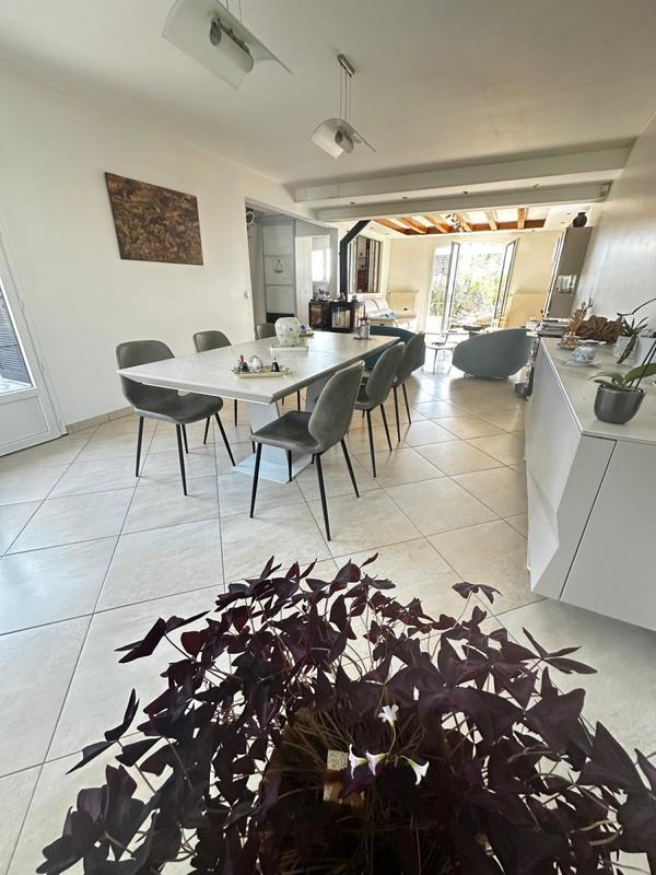 Maison traditionnelle - 120 m² - 6 pièces