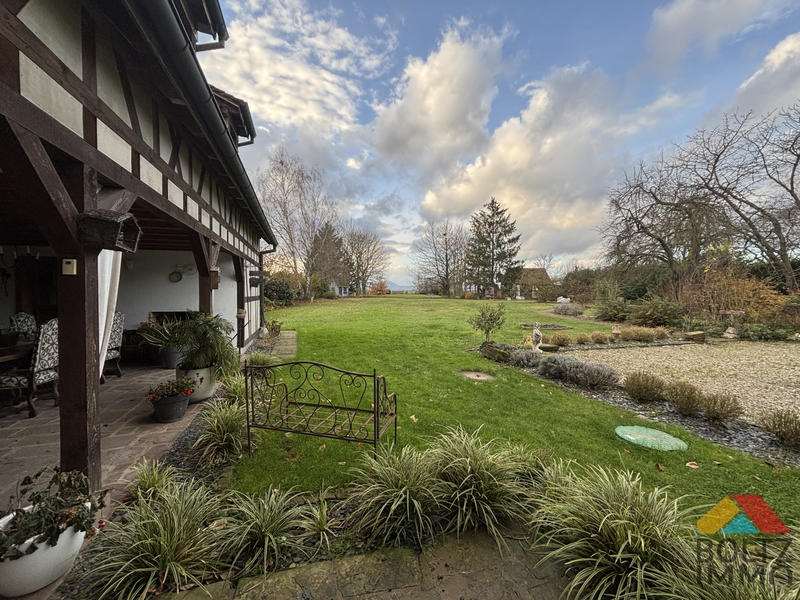 Maison - 266 m² - 8 pièces