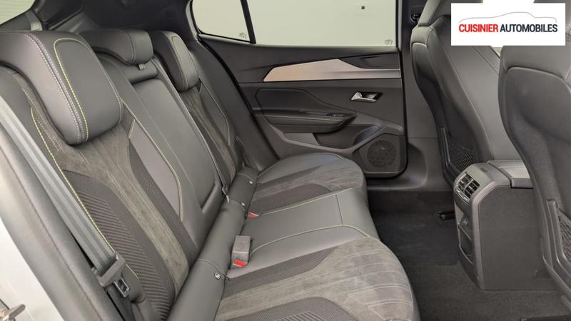 Peugeot 408 Hybrid 145 e-Dcs6 Gt