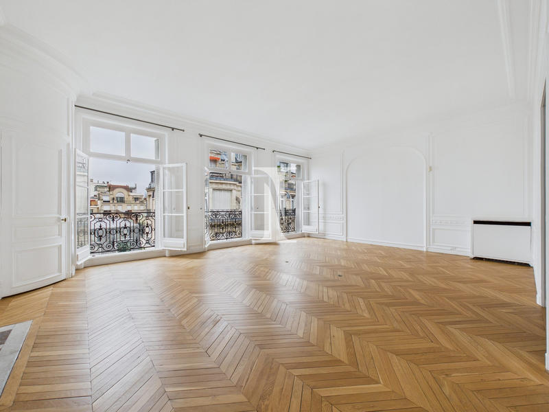 Appartement - 196 m² - 5 pièces