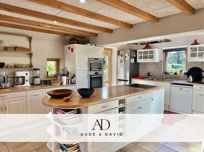 Maison - 340 m² - 15 pièces