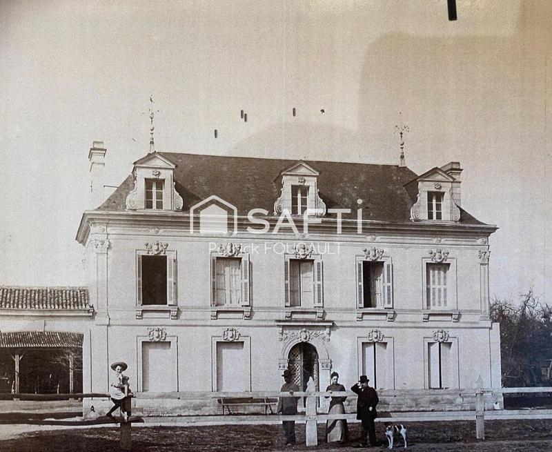 Maison - 640 m² - 11 pièces