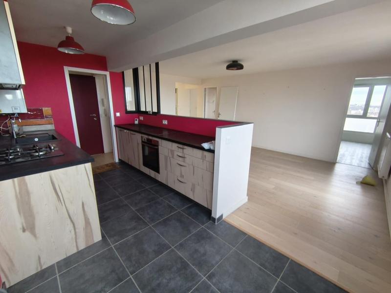 Appartement - 76 m² - 4 pièces