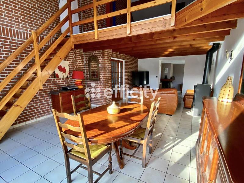 Maison - 210 m² - 11 pièces