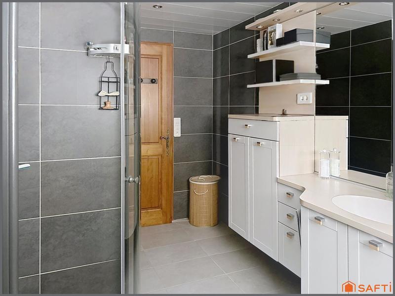 Maison - 159 m² - 7 pièces