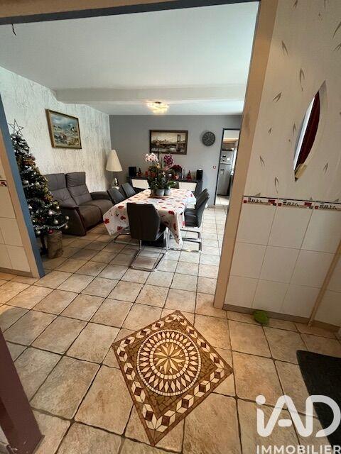 Maison - 204 m² - 6 pièces