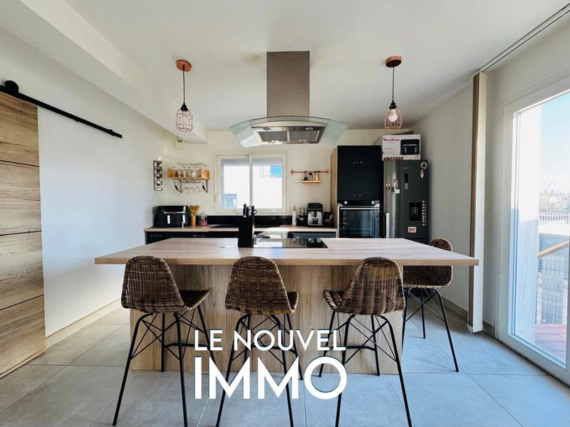 Maison - 94 m² - 4 pièces