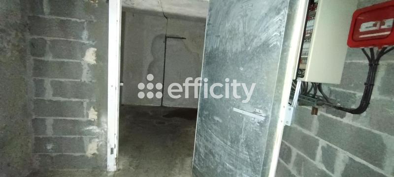 Local commercial - 675 m²