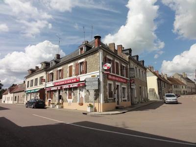 Maison - 370 m² - 11 pièces