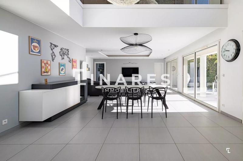 Villa - 226 m² - 5 pièces