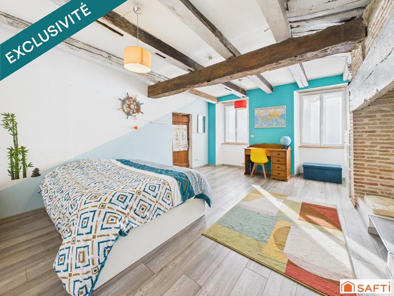 Maison - 210 m² - 8 pièces