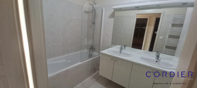 Appartement - 92 m² - 4 pièces