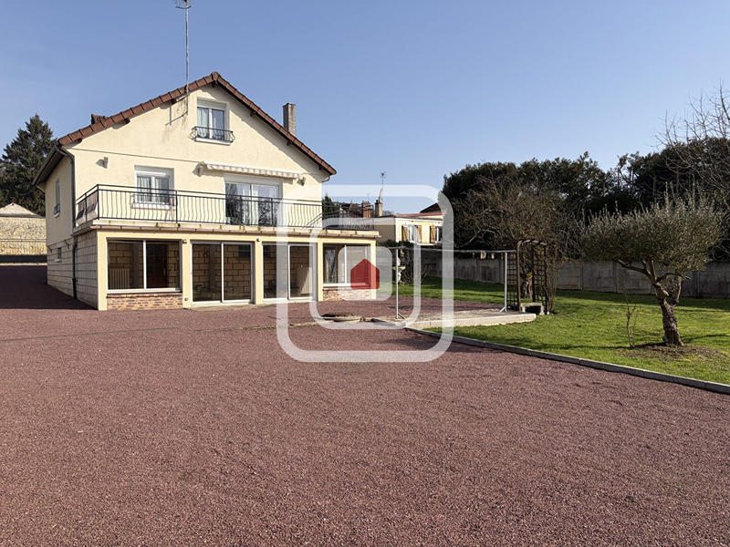 Maison - 141 m² - 6 pièces