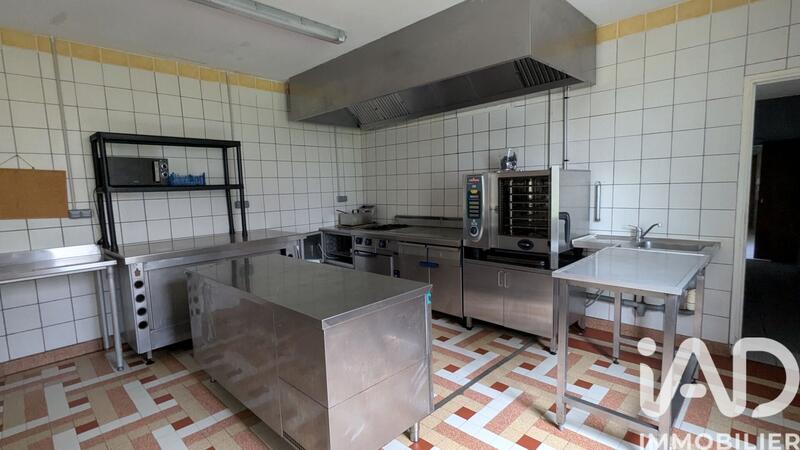 Maison - 307 m² - 12 pièces