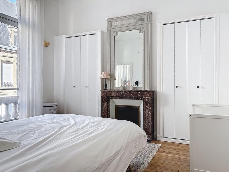 Maison de ville - 245 m² - 8 pièces