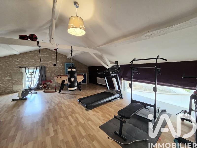 Maison - 294 m² - 10 pièces