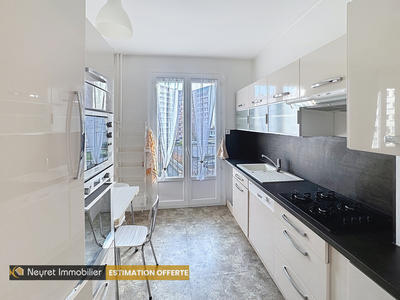 Appartement - 86 m² - 4 pièces