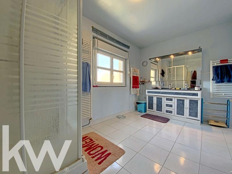 Viager - Maison - 233 m² - 10 pièces