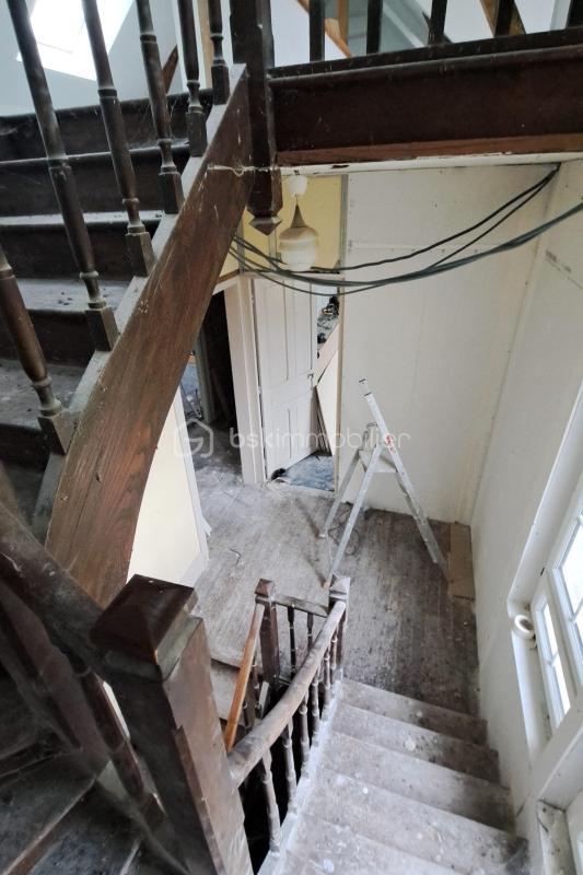 Maison - 310 m² - 11 pièces