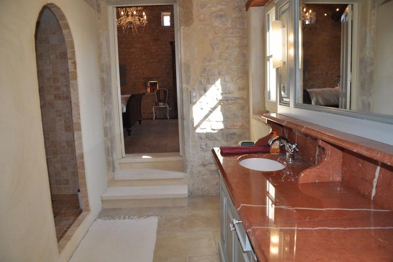 Maison en pierre - 300 m² - 8 pièces