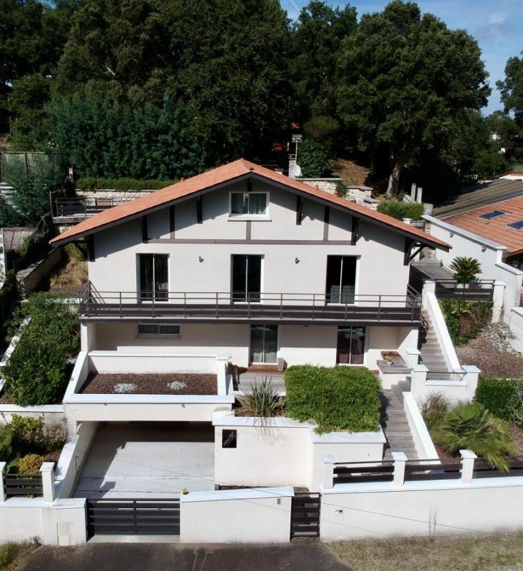 Maison - 208 m² - 7 pièces