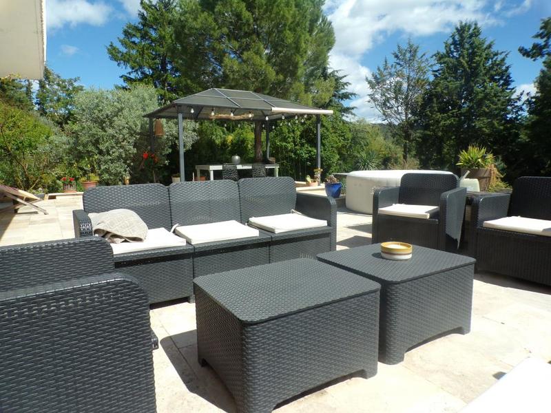 Maison - 181 m² - 7 pièces