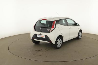 Toyota Aygo 1.0 Vvt-i X-Play 5p 69 ch