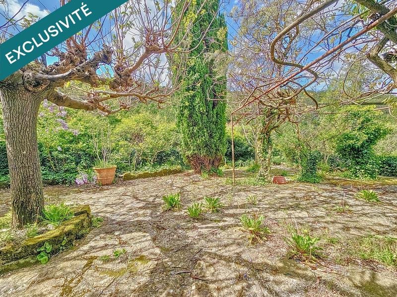 Propriété - 249 m² - 8 pièces