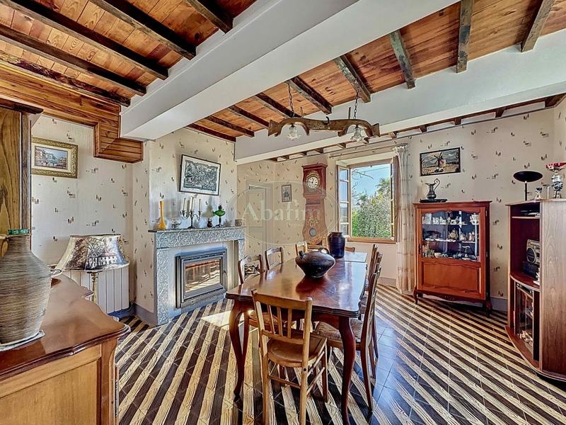 Maison - 190 m² - 8 pièces