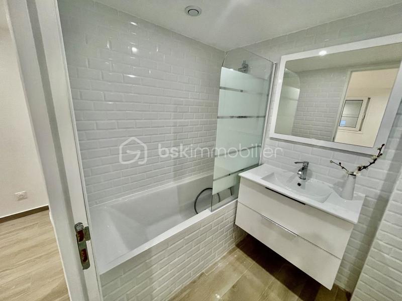 Appartement - 75 m² - 3 pièces