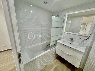 Appartement - 75 m² - 3 pièces