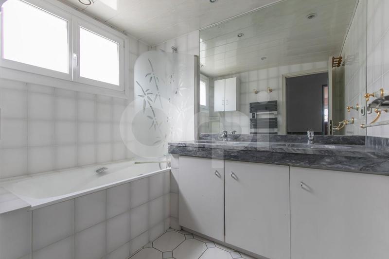 Maison - 177 m² - 7 pièces