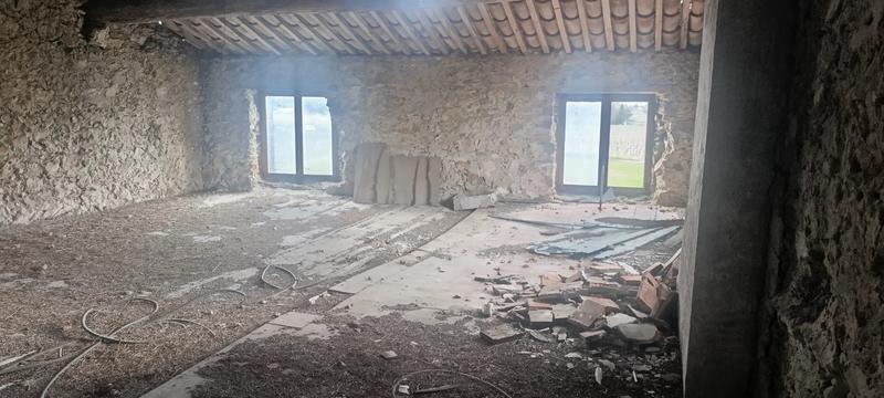 Local commercial - 180 m² - 4 pièces