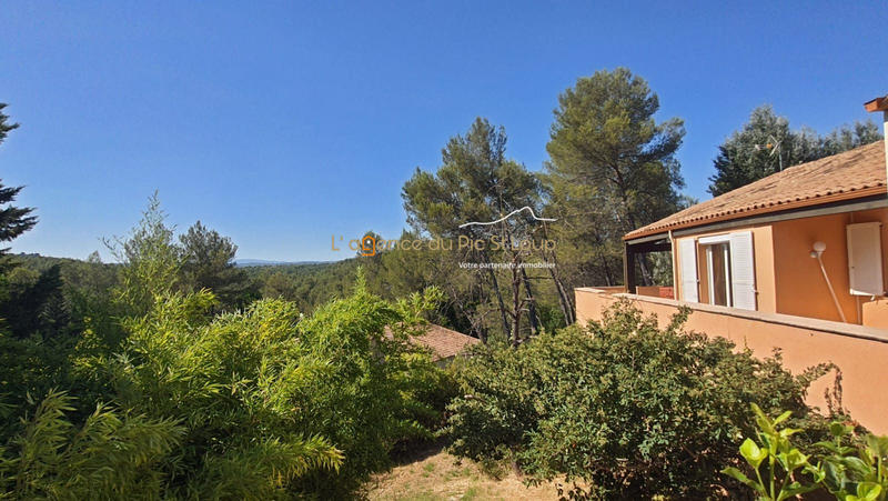 Villa - 166 m² - 6 pièces