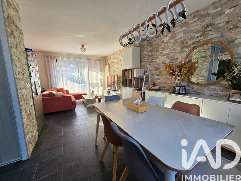 Maison - 93 m² - 5 pièces