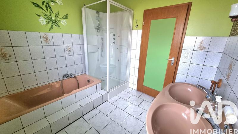 Maison - 220 m² - 7 pièces